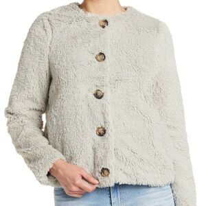 Vero Moda NWT Amanda Short Faux Fur Teddy in Mineral Gray Size XS